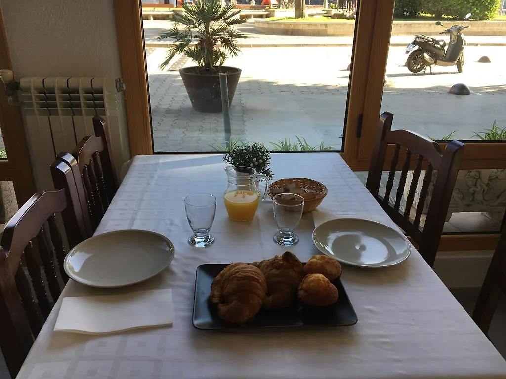 Hotel La Masia Portbou