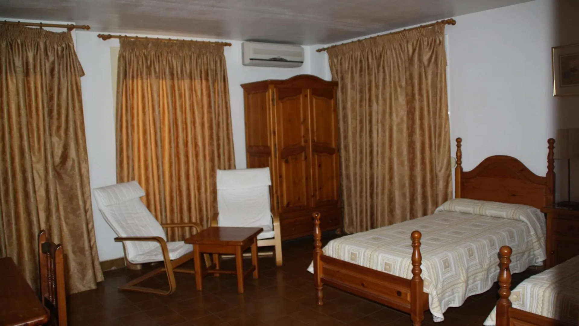Hotel La Masia Portbou Spain